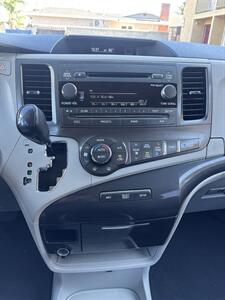 2013 Toyota Sienna SE 8-Passenger - Photo 10 - Riverside, CA 92505
