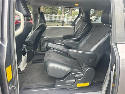 2013 Toyota Sienna SE 8-Passenger   - Photo 10 - Riverside, CA 92505