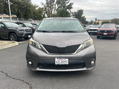 2013 Toyota Sienna SE 8-Passenger   - Photo 3 - Riverside, CA 92505