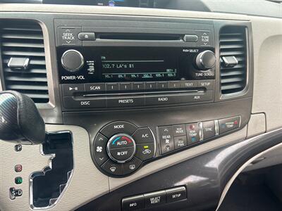 2013 Toyota Sienna SE 8-Passenger   - Photo 13 - Riverside, CA 92505
