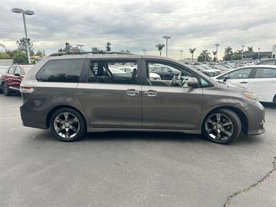 2013 Toyota Sienna SE 8-Passenger   - Photo 4 - Riverside, CA 92505
