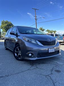 2013 Toyota Sienna SE 8-Passenger Minivan