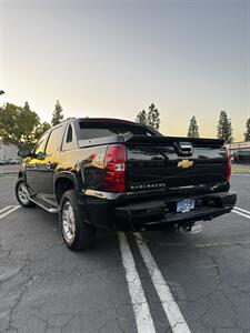 2013 Chevrolet Avalanche LT Black Diamond   - Photo 3 - Riverside, CA 92505
