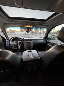 2013 Chevrolet Avalanche LT Black Diamond   - Photo 11 - Riverside, CA 92505