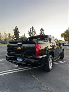 2013 Chevrolet Avalanche LT Black Diamond   - Photo 4 - Riverside, CA 92505