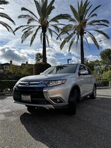 2017 Mitsubishi Outlander SE   - Photo 2 - Riverside, CA 92505