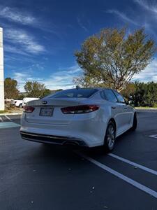 2016 Kia Optima LX   - Photo 3 - Riverside, CA 92505