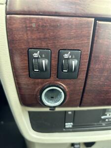 2011 Toyota Sienna Limited 7-Passenger   - Photo 17 - Riverside, CA 92505