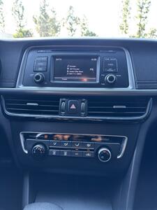 2016 Kia Optima LX   - Photo 10 - Riverside, CA 92505