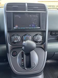 2004 Honda Element EX   - Photo 6 - Riverside, CA 92505