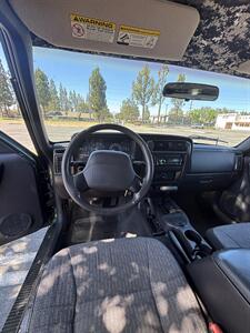 2001 Jeep Cherokee Sport 4x4 - Photo 13 - Riverside, CA 92505