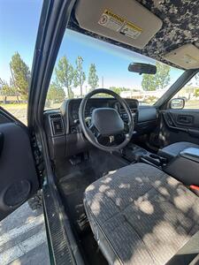 2001 Jeep Cherokee Sport 4x4 - Photo 9 - Riverside, CA 92505