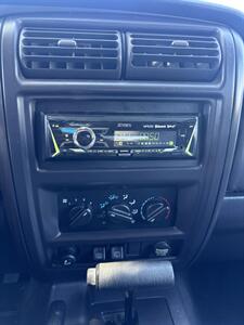 2001 Jeep Cherokee Sport 4x4 - Photo 7 - Riverside, CA 92505