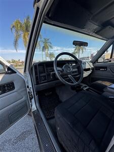 1993 Jeep Cherokee Sport   - Photo 6 - Riverside, CA 92505