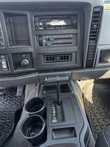 1993 Jeep Cherokee Sport   - Photo 12 - Riverside, CA 92505