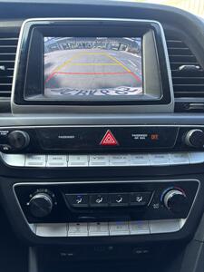 2018 Hyundai SONATA SE   - Photo 9 - Riverside, CA 92505