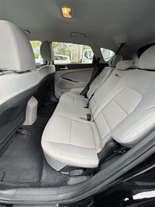 2019 Hyundai TUCSON SE   - Photo 9 - Riverside, CA 92505