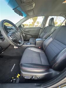 2015 Toyota Camry SE   - Photo 6 - Riverside, CA 92505