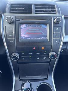 2015 Toyota Camry SE   - Photo 11 - Riverside, CA 92505