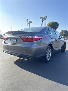 2015 Toyota Camry SE   - Photo 4 - Riverside, CA 92505