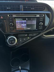 2015 Toyota Prius c One   - Photo 10 - Anaheim, CA 92805