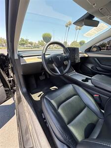 2021 Tesla Model 3 Long Range - Photo 8 - Riverside, CA 92505