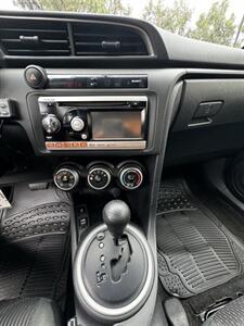 2011 Scion tC   - Photo 8 - Riverside, CA 92505