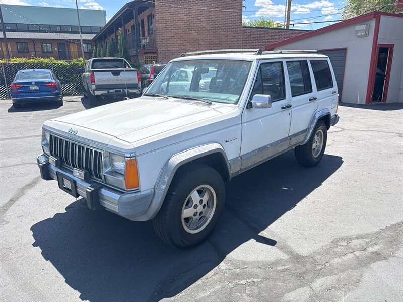 1990 Jeep Cherokee Laredo  