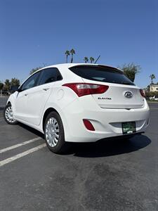 2016 Hyundai ELANTRA GT   - Photo 4 - Riverside, CA 92505