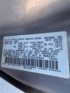 2001 Toyota Tundra SR5   - Photo 12 - Riverside, CA 92505