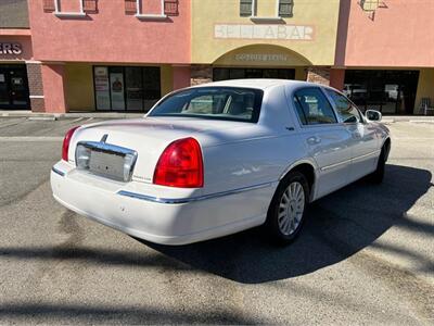 2005 Lincoln Town Car Signature Limited   - Photo 3 - Riverside, CA 92505