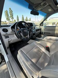2013 Honda Pilot Touring   - Photo 6 - Riverside, CA 92505