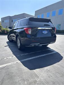 2023 Ford Explorer XLT   - Photo 3 - Riverside, CA 92505