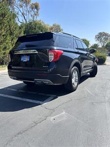 2023 Ford Explorer XLT   - Photo 4 - Riverside, CA 92505
