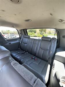 2005 GMC Yukon SLT   - Photo 7 - Riverside, CA 92505