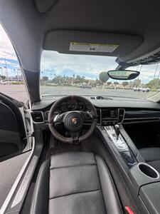 2013 Porsche Panamera 4   - Photo 10 - Riverside, CA 92505