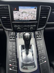 2013 Porsche Panamera 4   - Photo 12 - Riverside, CA 92505
