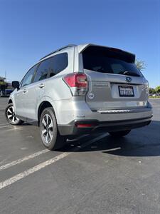 2017 Subaru Forester 2.5i Premium   - Photo 4 - Riverside, CA 92505