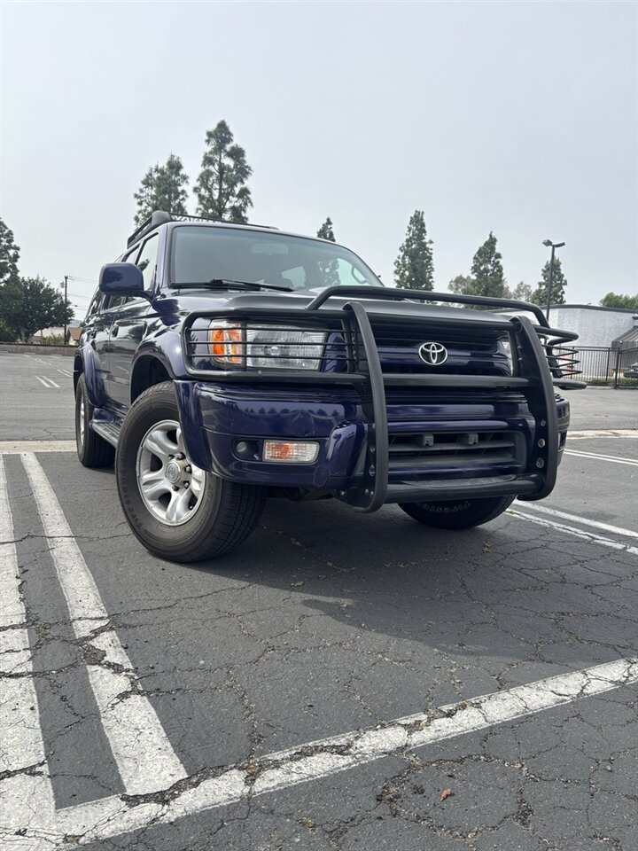 2002 Toyota 4Runner SR5   - Photo 1 - Riverside, CA 92505