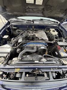 2002 Toyota 4Runner SR5 - Photo 17 - Riverside, CA 92505