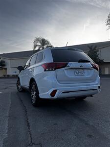 2016 Mitsubishi Outlander GT   - Photo 3 - Riverside, CA 92505