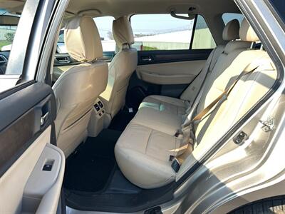 2015 Subaru Outback 2.5i Limited   - Photo 10 - Riverside, CA 92505