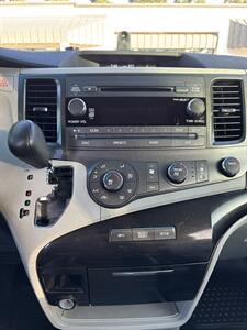 2011 Toyota Sienna LE 8-Passenger   - Photo 12 - Riverside, CA 92505