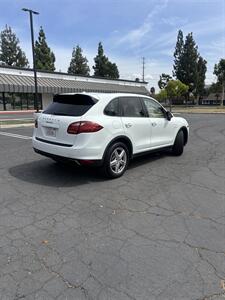 2014 Porsche Cayenne S Hybrid - Photo 5 - Riverside, CA 92505