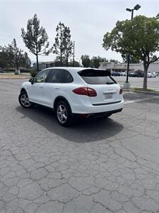 2014 Porsche Cayenne S Hybrid - Photo 4 - Riverside, CA 92505
