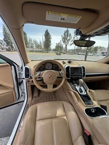 2014 Porsche Cayenne S Hybrid - Photo 11 - Riverside, CA 92505