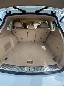 2014 Porsche Cayenne S Hybrid - Photo 6 - Riverside, CA 92505