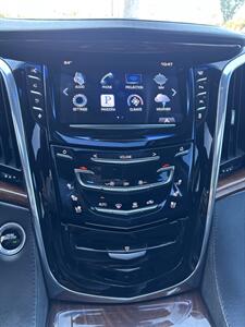 2016 Cadillac Escalade Premium Collection 4x4   - Photo 6 - Riverside, CA 92505