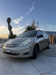 2008 Toyota Sienna CE 7-Passenger   - Photo 2 - Riverside, CA 92505