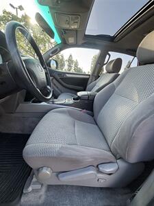 2006 Toyota 4Runner SR5 4x4 - Photo 12 - Riverside, CA 92505